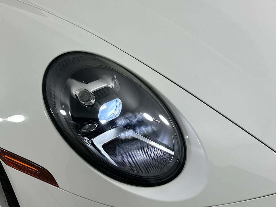 2024 Porsche 992 Carrera 4 - Image 9 of 31
