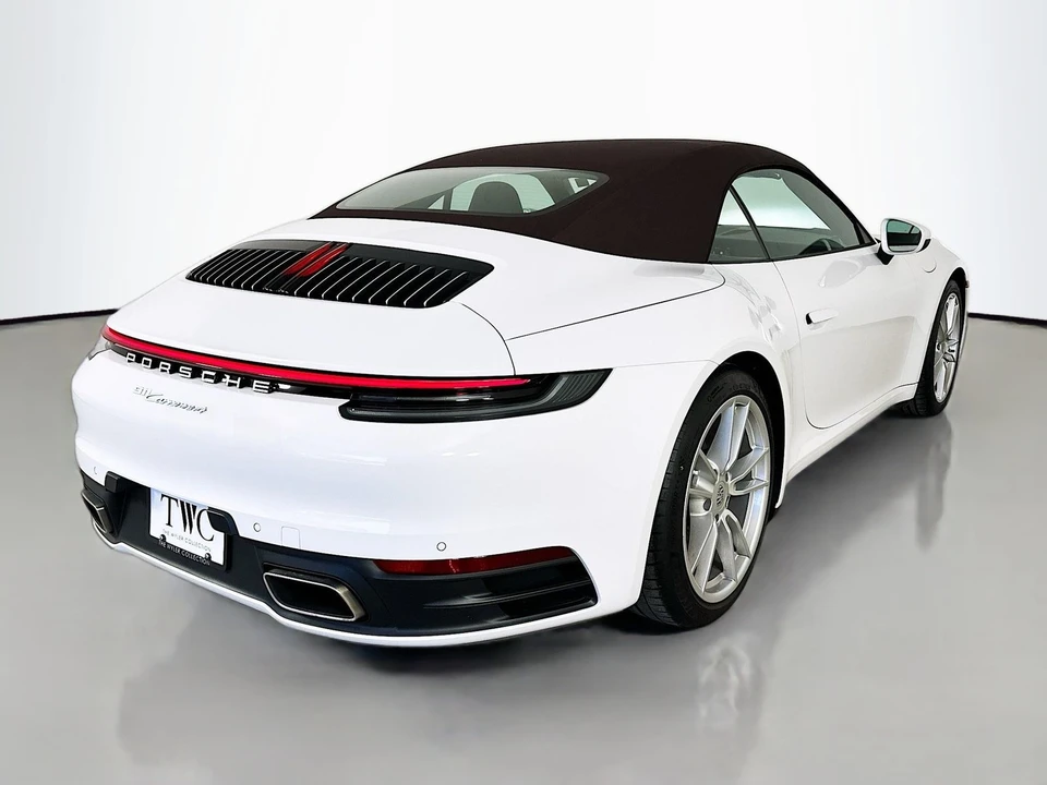 2024 Porsche 992 Carrera 4 - Image 5 of 31