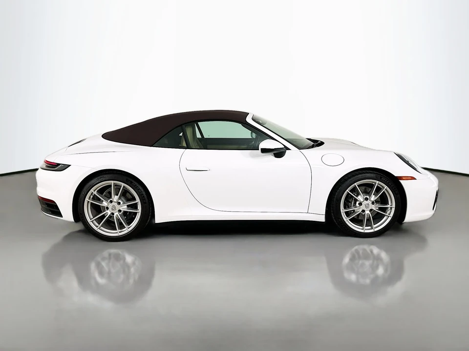 2024 Porsche 992 Carrera 4 - Image 4 of 31