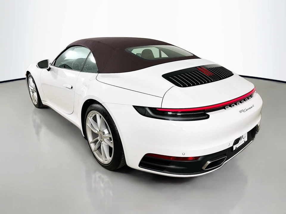 2024 Porsche 992 Carrera 4 - Image 7 of 31