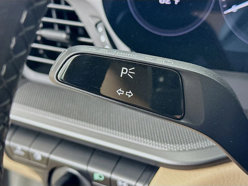 2024 Porsche 992 Carrera 4 - Image 20 of 31