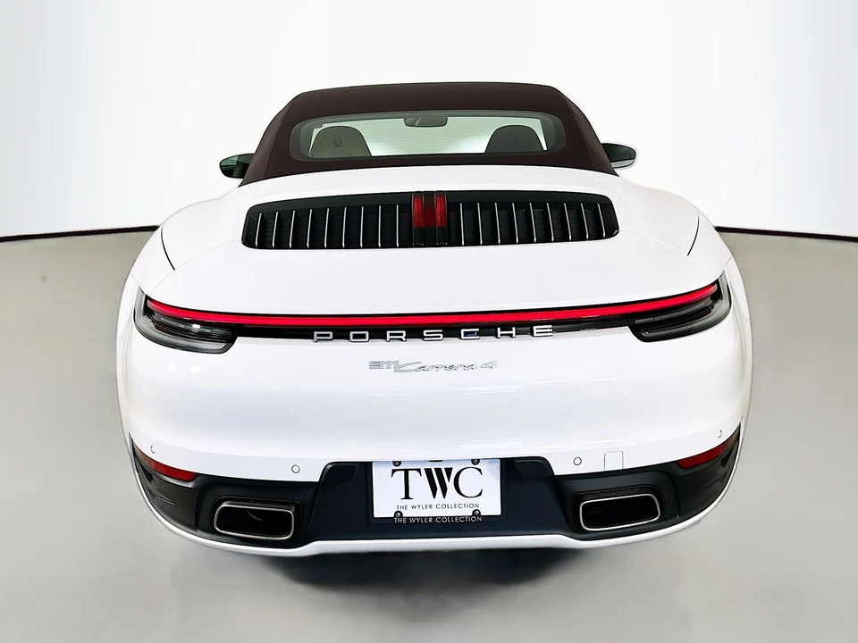 2024 Porsche 992 Carrera 4 - Image 6 of 31
