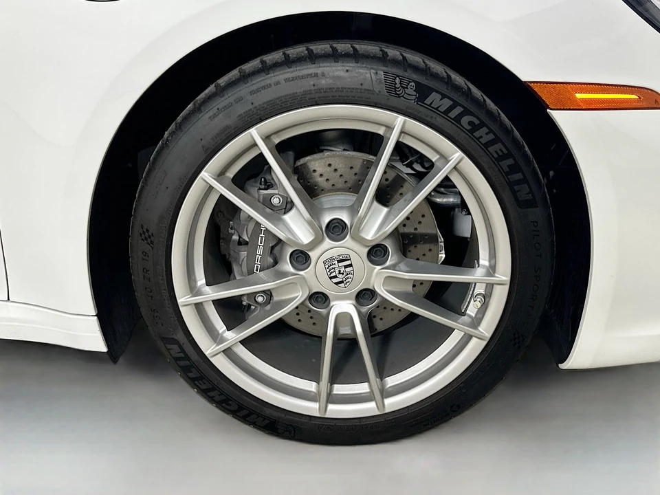 2024 Porsche 992 Carrera 4 - Image 10 of 31