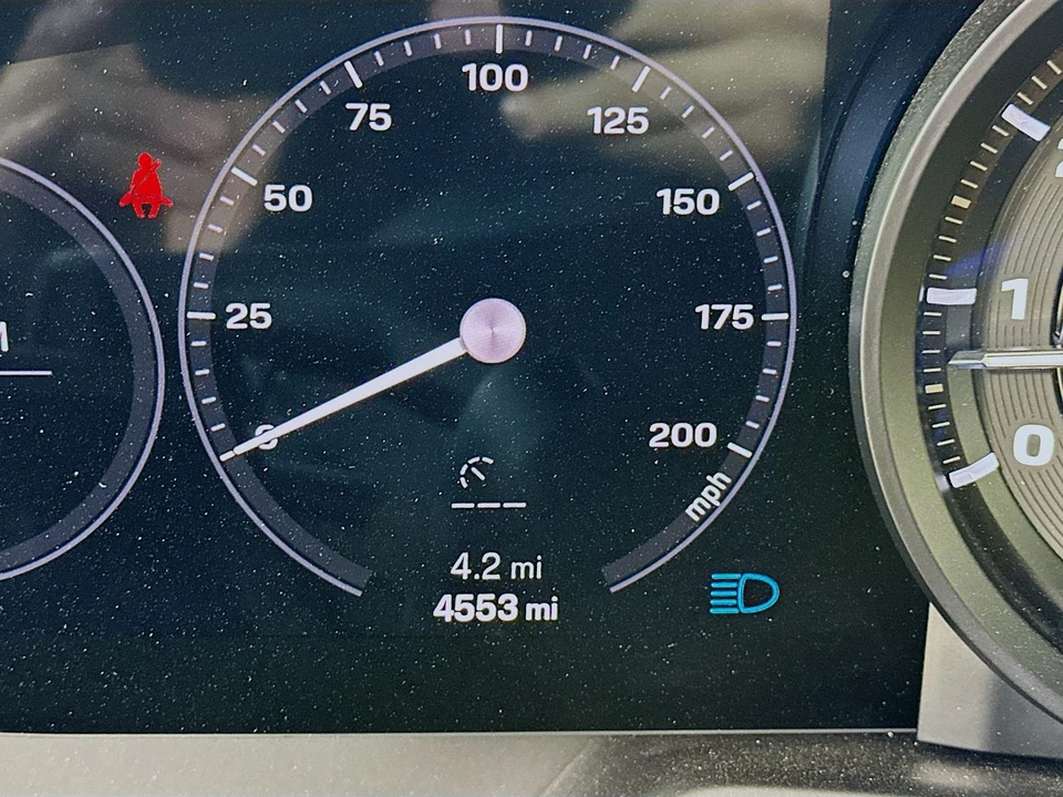 2024 Porsche 992 Carrera 4 - Image 22 of 31