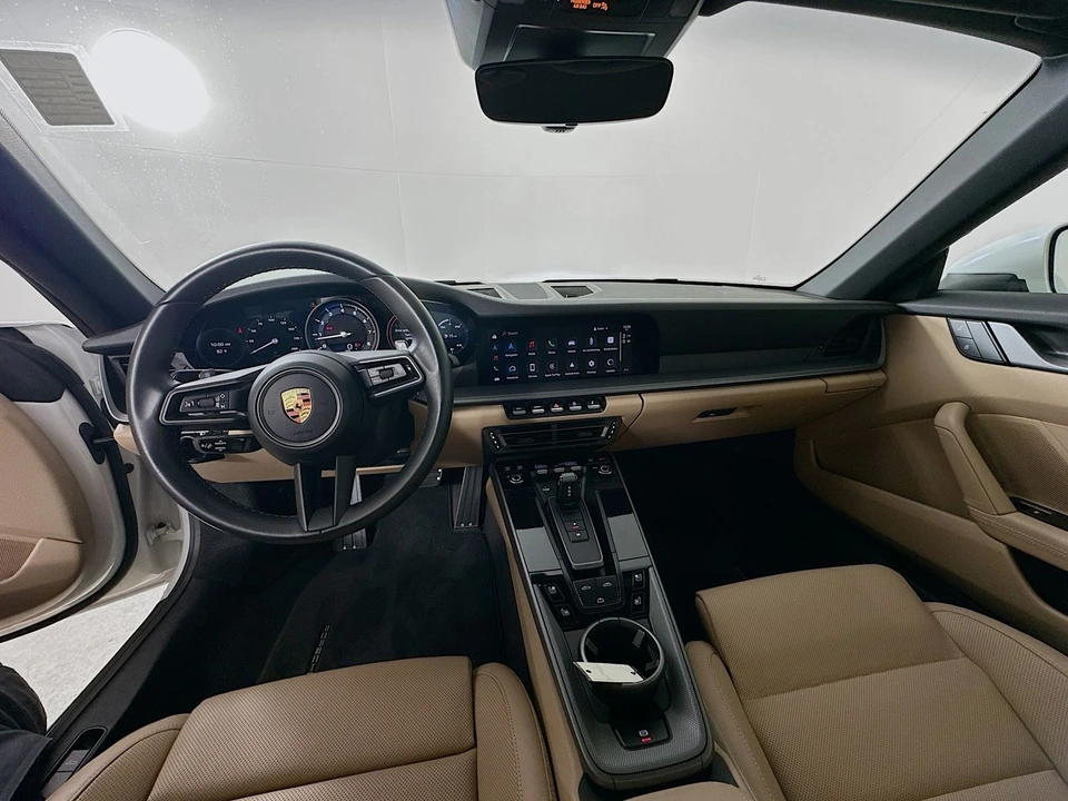 2024 Porsche 992 Carrera 4 - Image 14 of 31