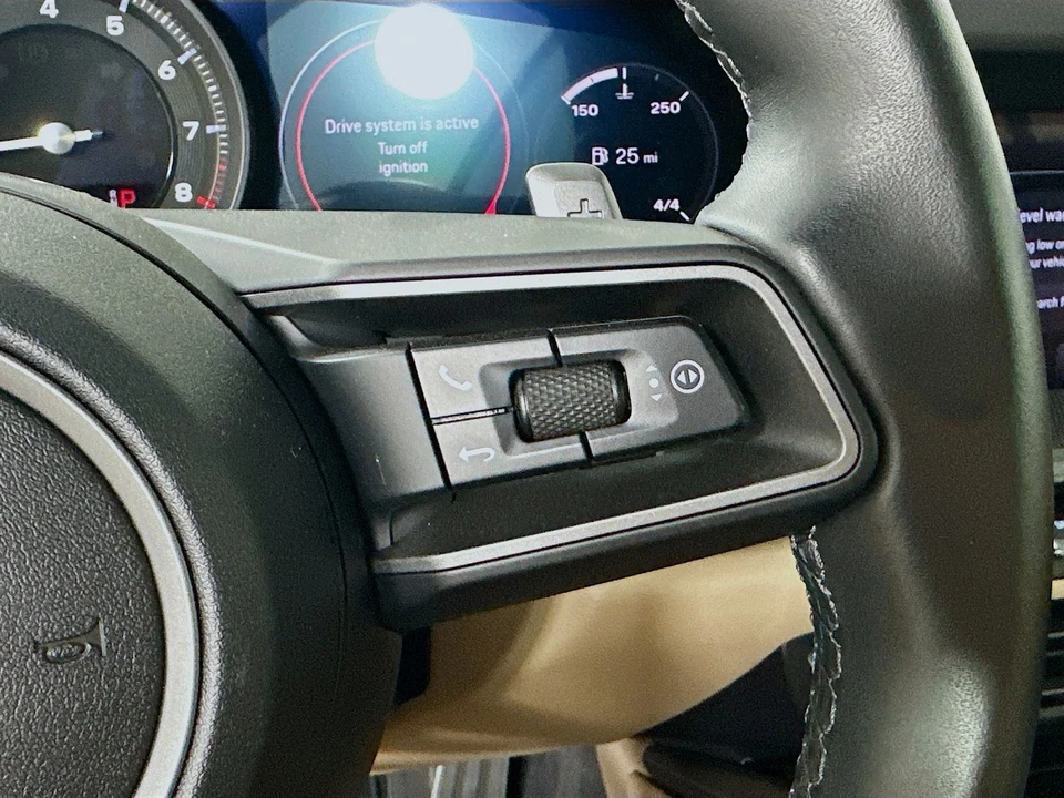 2024 Porsche 992 Carrera 4 - Image 19 of 31