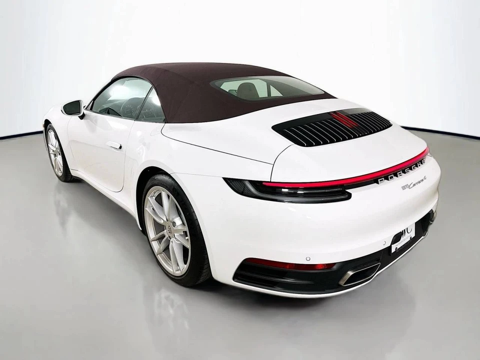 2024 Porsche 992 Carrera 4 - Image 3 of 5