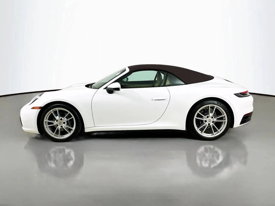 2024 Porsche 992 Carrera 4 - Image 2 of 5