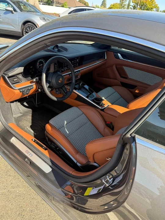 2024 Porsche 992 Carrera 4 - Image 6 of 16