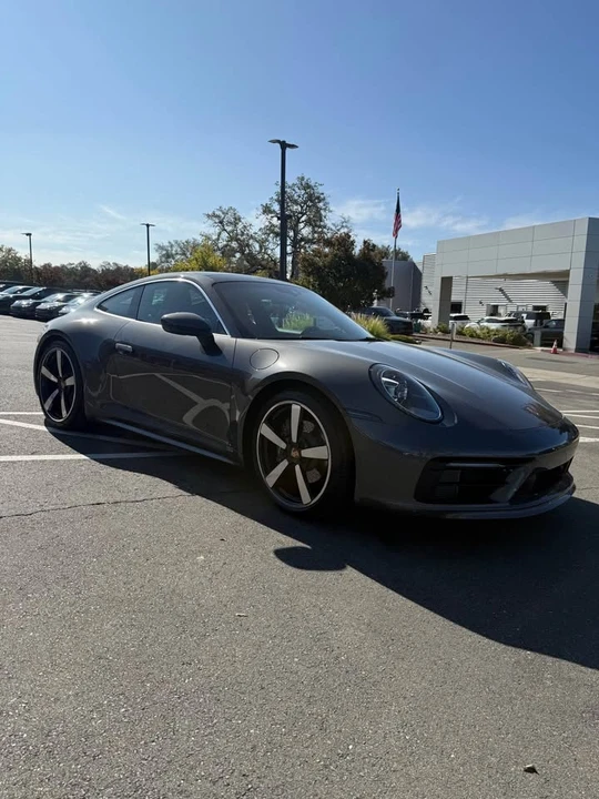 2024 Porsche 992 Carrera 4 - Image 2 of 16