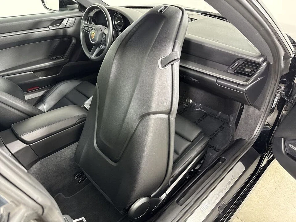 2024 Porsche 992 Carrera 4 - Image 23 of 31