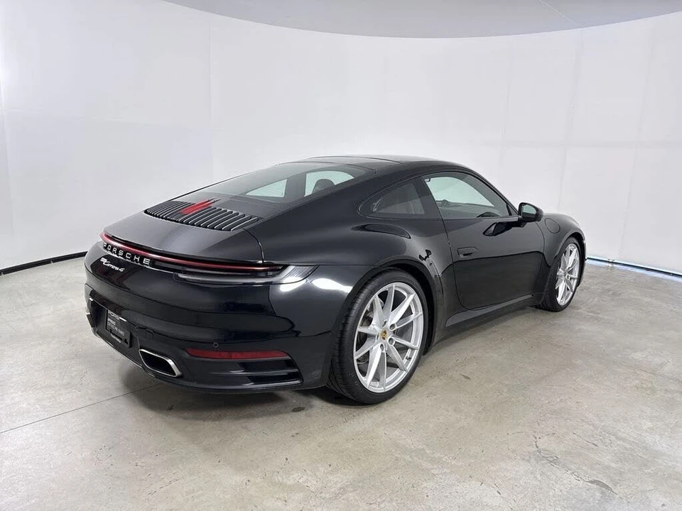 2024 Porsche 992 Carrera 4 - Image 7 of 31