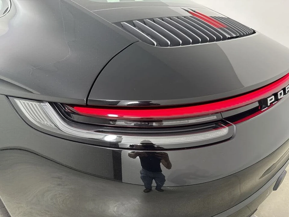 2024 Porsche 992 Carrera 4 - Image 18 of 31
