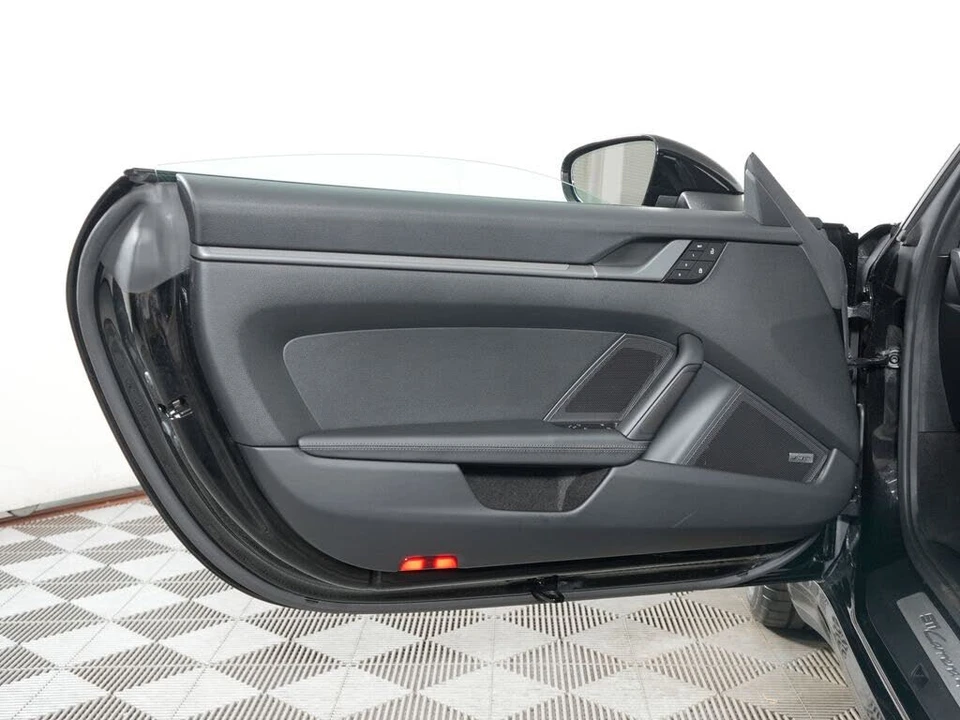 2024 Porsche 992 Carrera 4 - Image 20 of 31