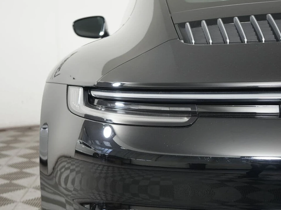 2024 Porsche 992 Carrera 4 - Image 13 of 31