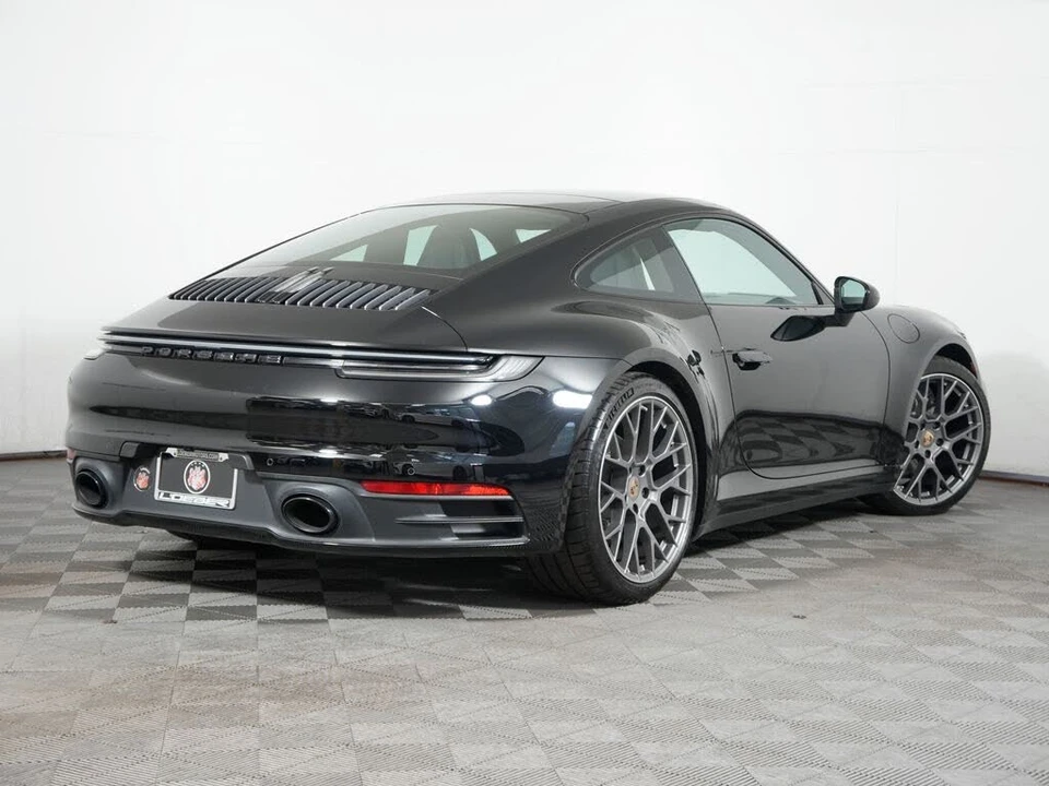 2024 Porsche 992 Carrera 4 - Image 7 of 31