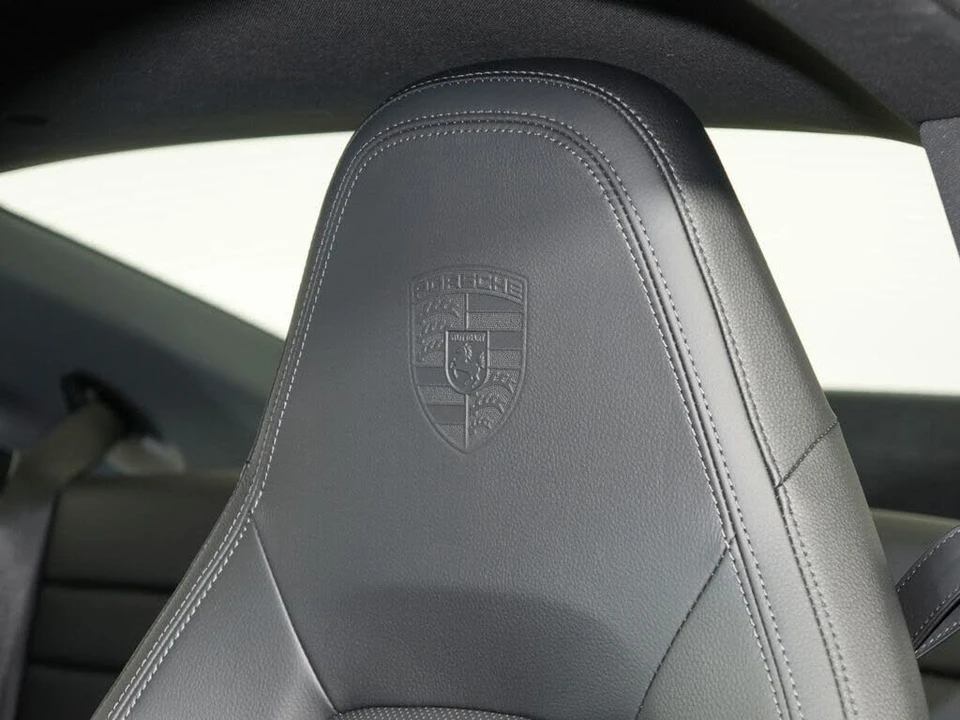2024 Porsche 992 Carrera 4 - Image 24 of 31