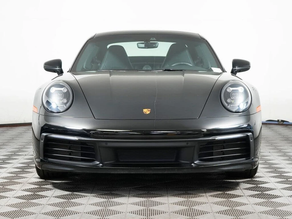 2024 Porsche 992 Carrera 4 - Image 10 of 31