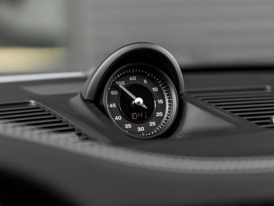 2024 Porsche 992 Carrera 4 - Image 29 of 31