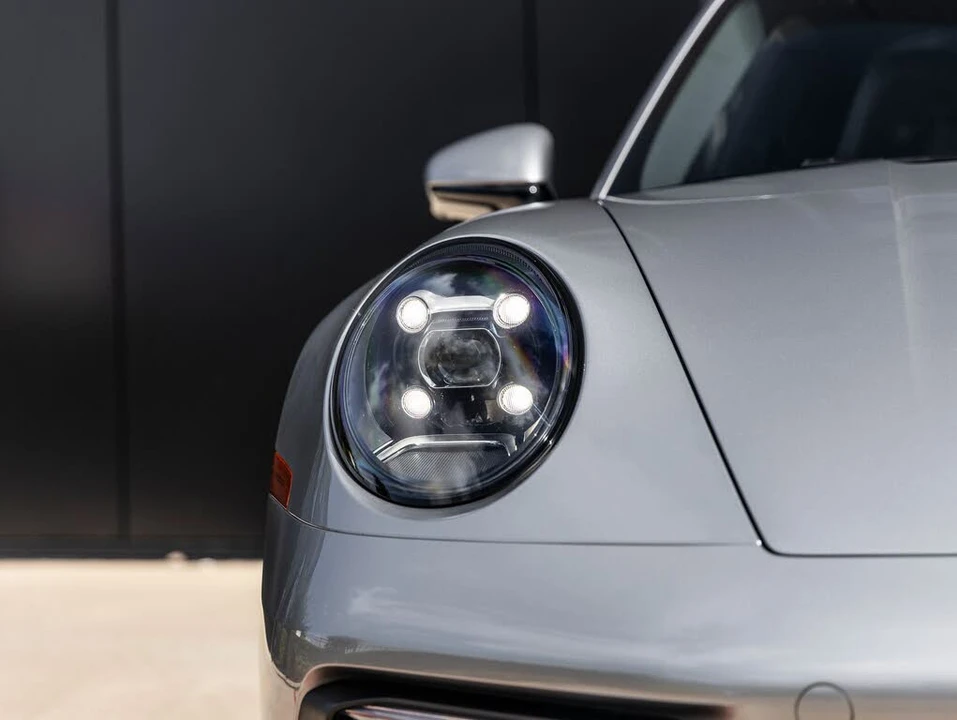 2024 Porsche 992 Carrera 4 - Image 19 of 31
