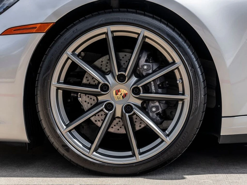 2024 Porsche 992 Carrera 4 - Image 16 of 31