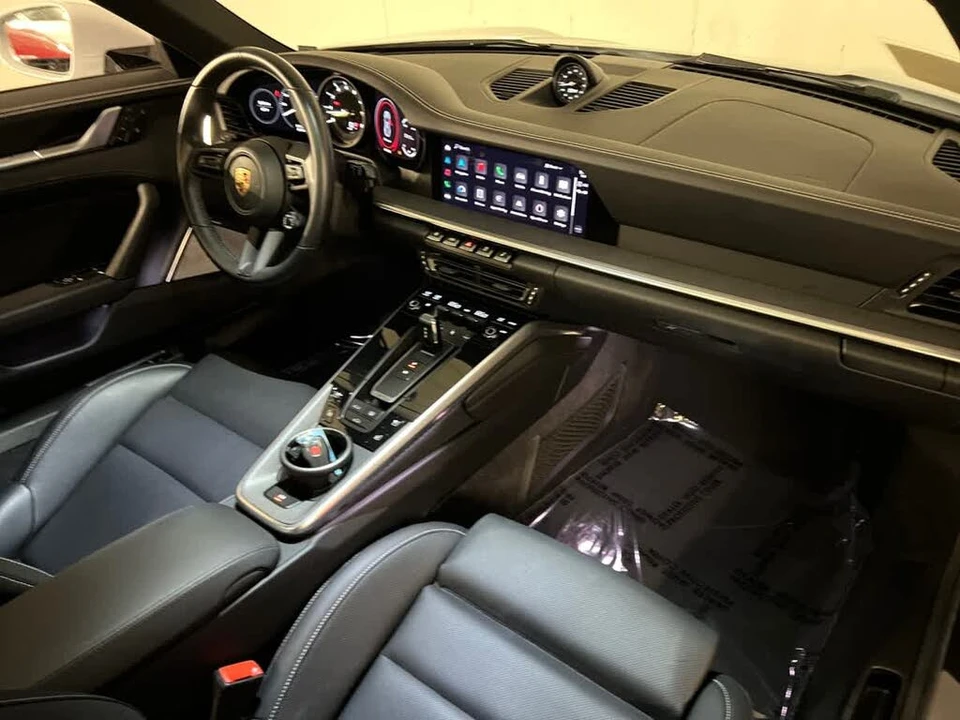 2024 Porsche 992 Carrera 4 - Image 25 of 31