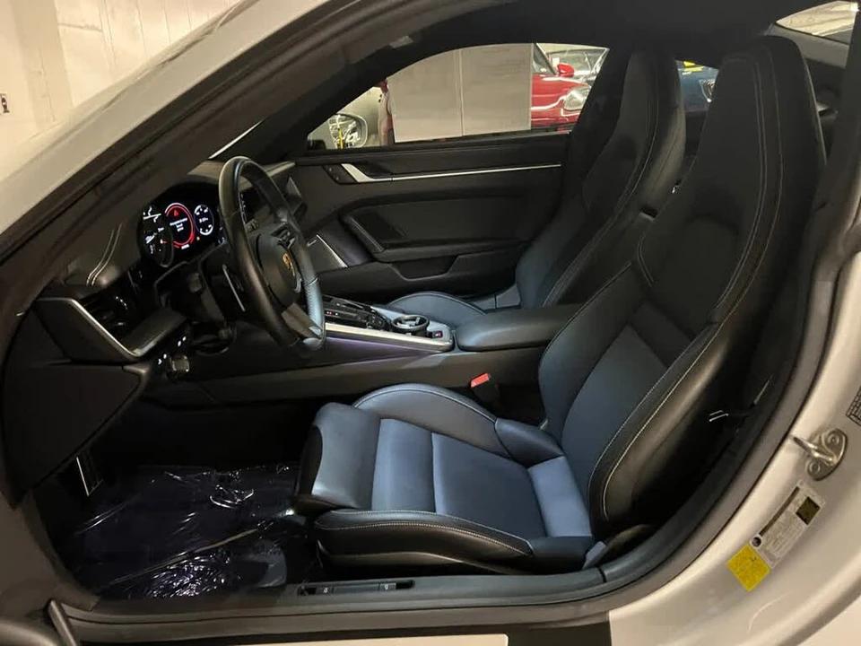 2024 Porsche 992 Carrera 4 - Image 5 of 31
