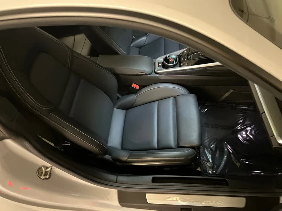 2024 Porsche 992 Carrera 4 - Image 24 of 31
