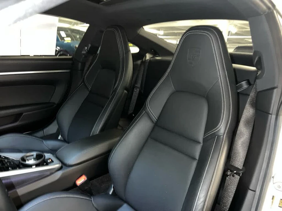 2024 Porsche 992 Carrera 4 - Image 17 of 31
