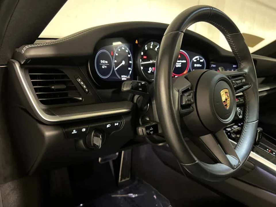 2024 Porsche 992 Carrera 4 - Image 30 of 31