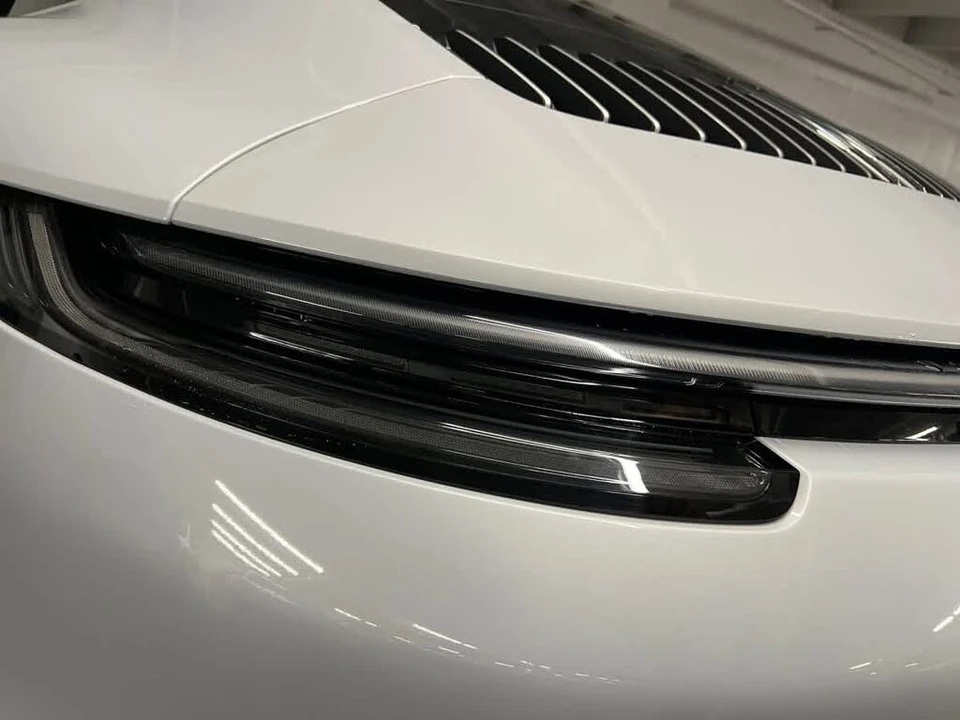 2024 Porsche 992 Carrera 4 - Image 26 of 31