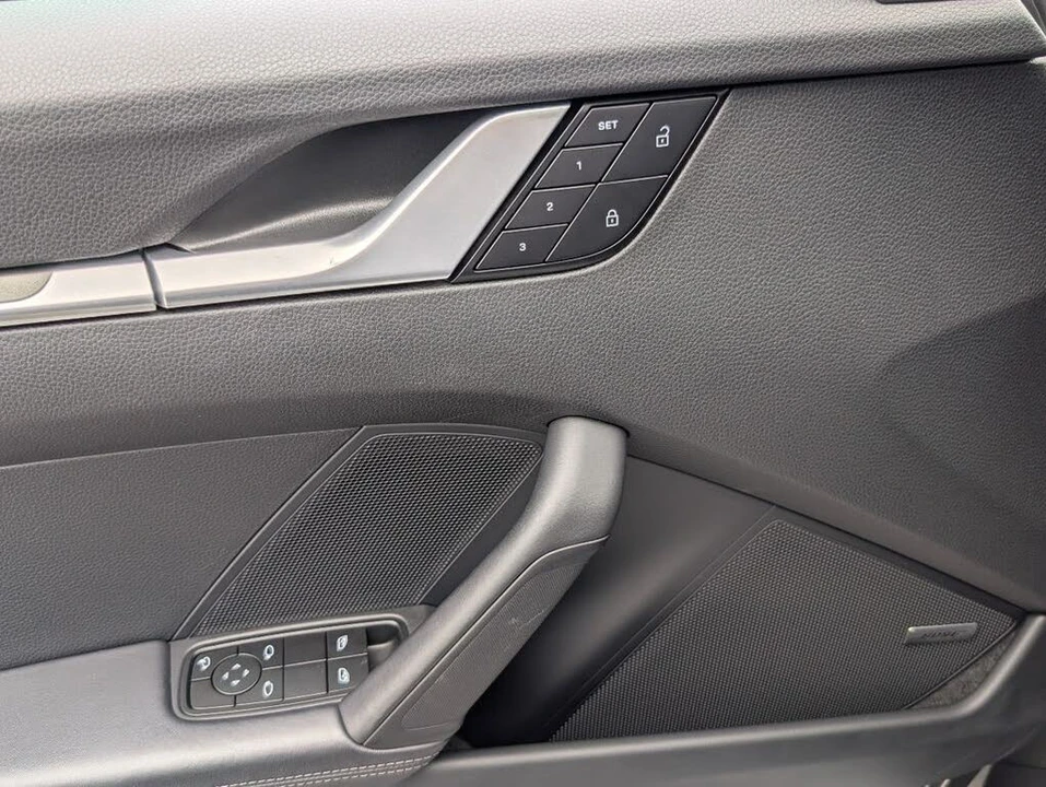 2024 Porsche 992 Carrera 4 - Image 20 of 25