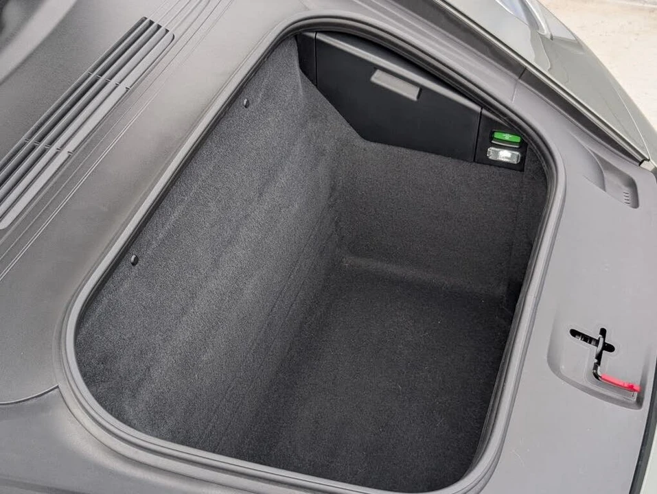 2024 Porsche 992 Carrera 4 - Image 12 of 25