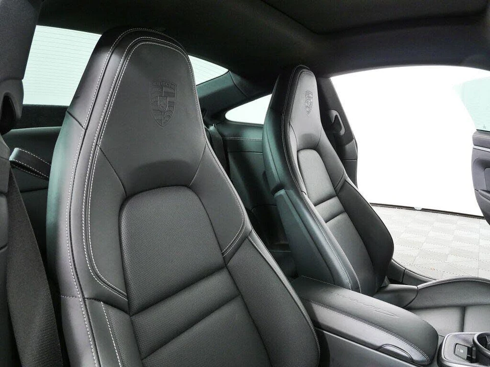 2024 Porsche 992 Carrera 4 - Image 21 of 31