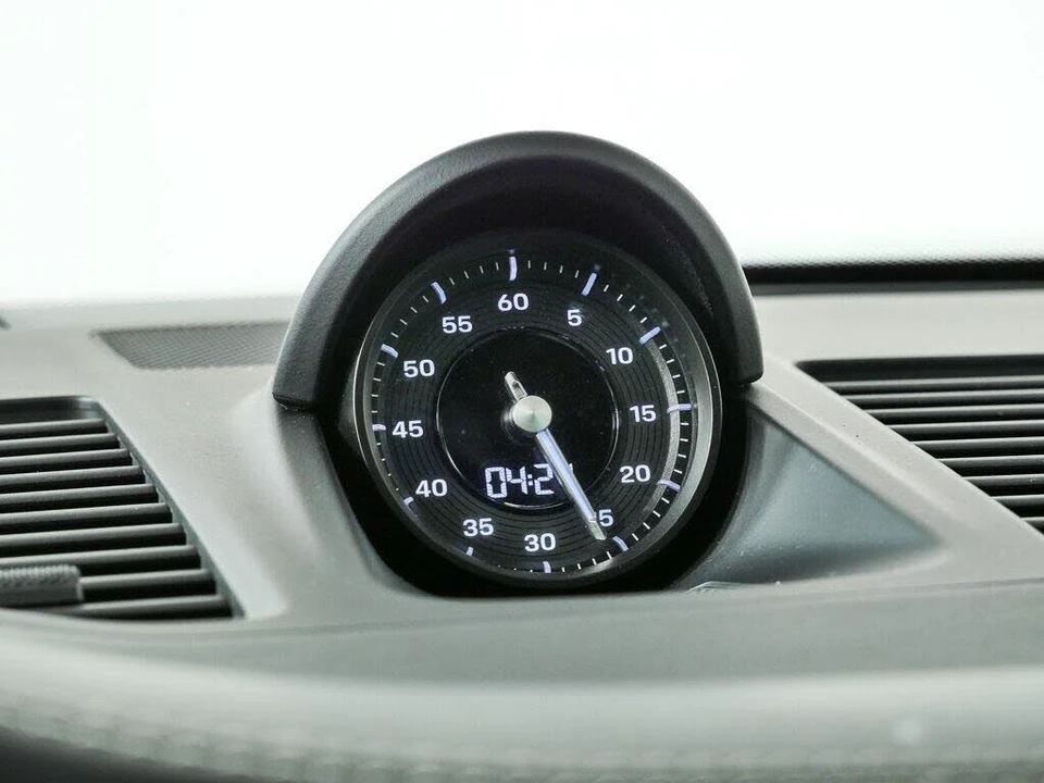 2024 Porsche 992 Carrera 4 - Image 18 of 31