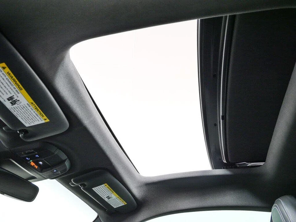 2024 Porsche 992 Carrera 4 - Image 20 of 31