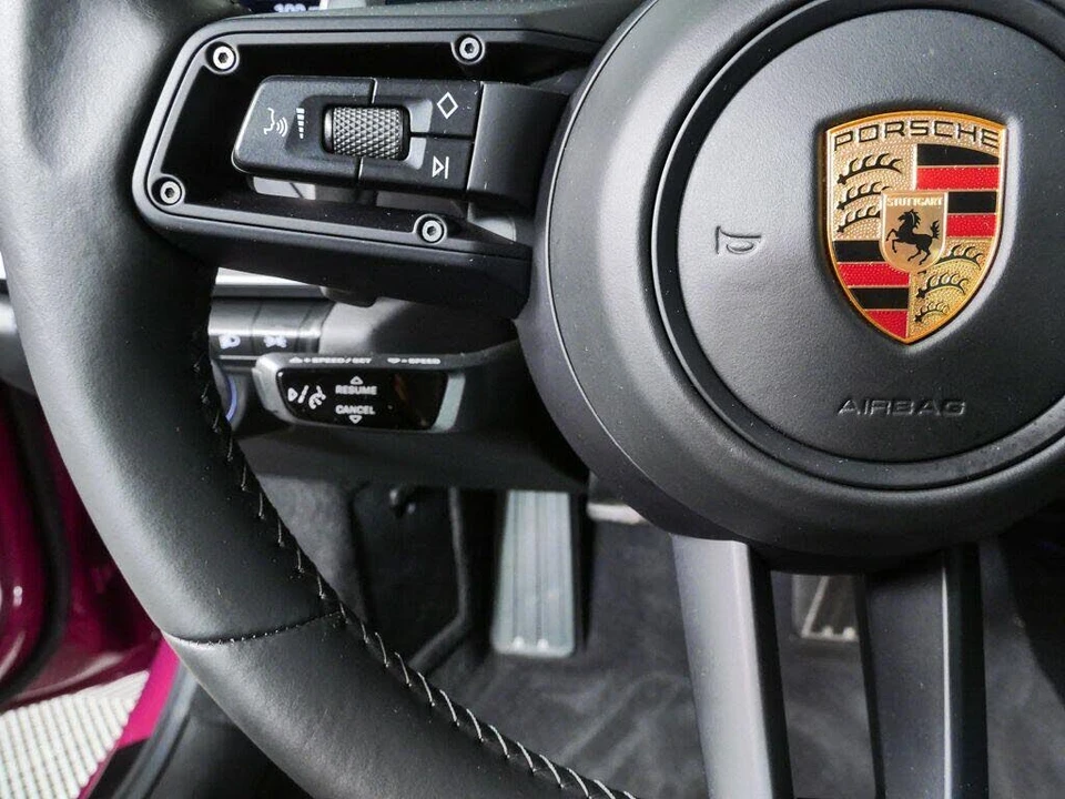 2024 Porsche 992 Carrera 4 - Image 10 of 31
