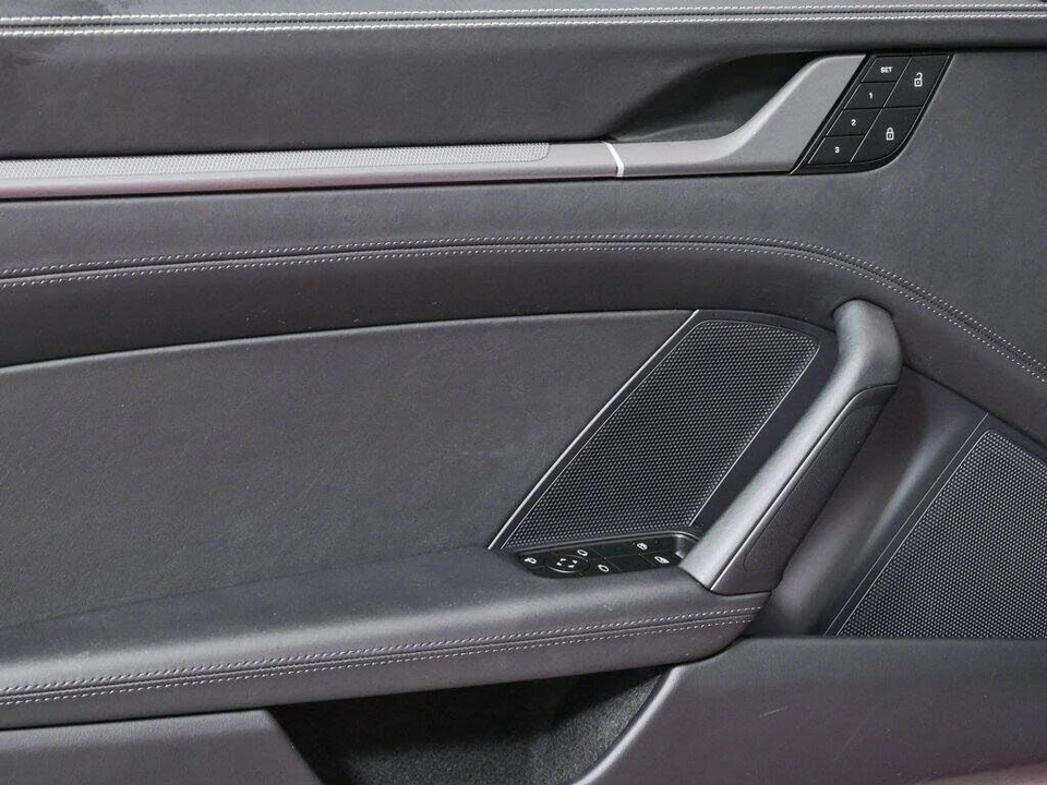 2024 Porsche 992 Carrera 4 - Image 6 of 31