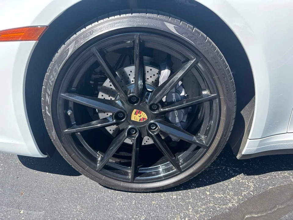 2024 Porsche 992 Carrera 4 - Image 7 of 9