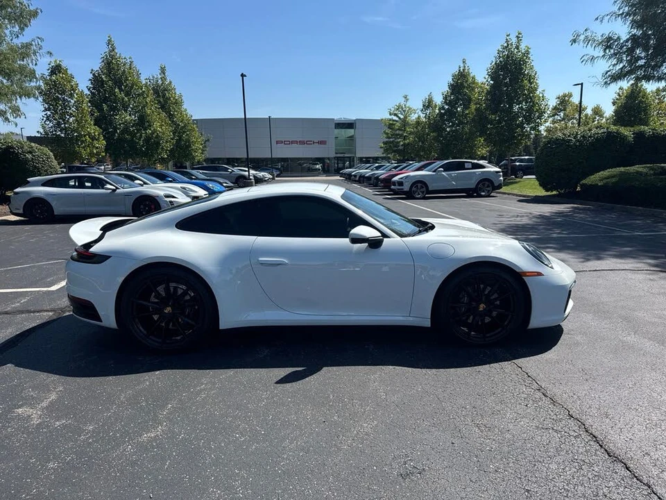 2024 Porsche 992 Carrera 4 - Image 3 of 9