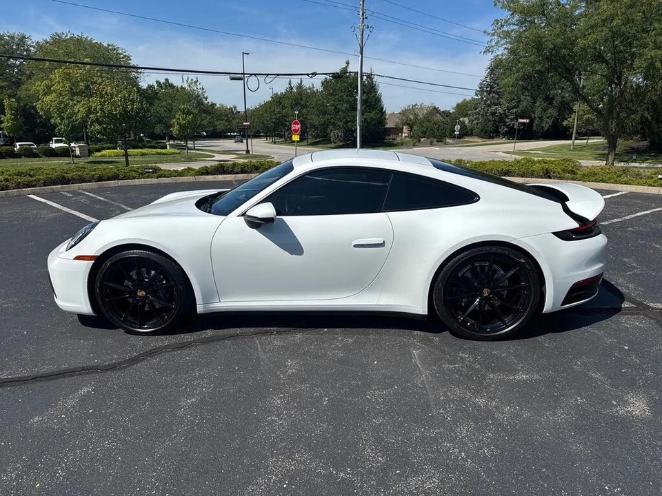 2024 Porsche 992 Carrera 4 - Image 6 of 9