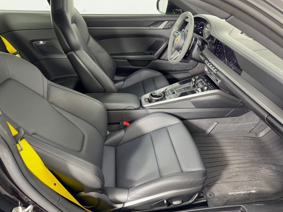2024 Porsche 992 Carrera 4 - Image 30 of 31