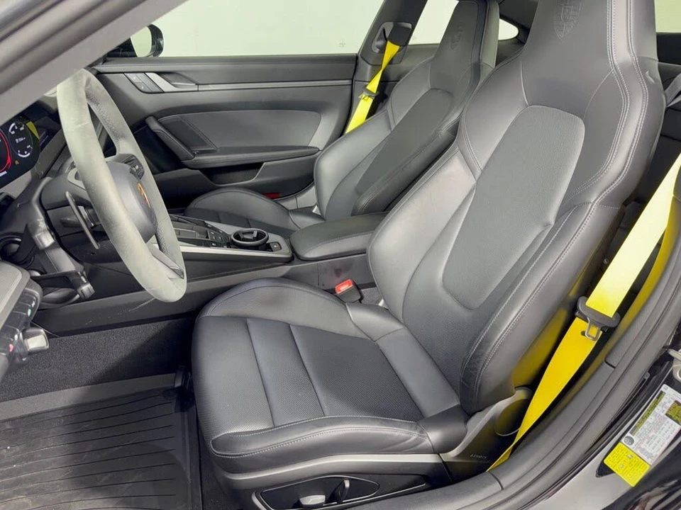 2024 Porsche 992 Carrera 4 - Image 5 of 31