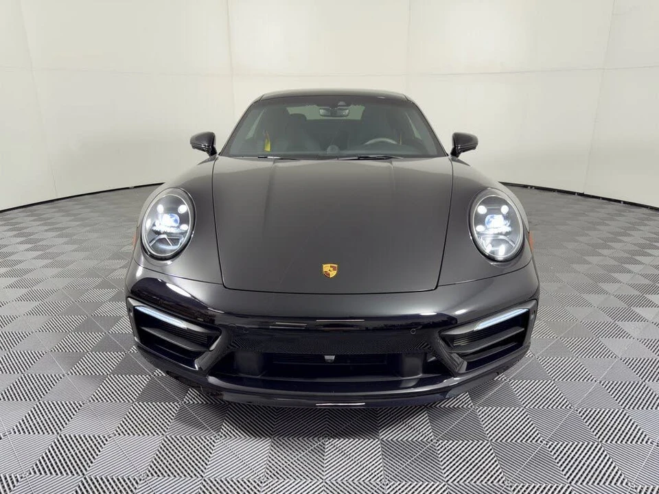 2024 Porsche 992 Carrera 4 - Image 6 of 31