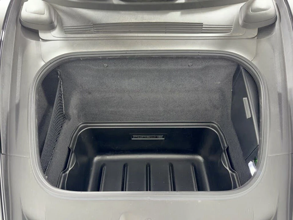2024 Porsche 992 Carrera 4 - Image 28 of 31