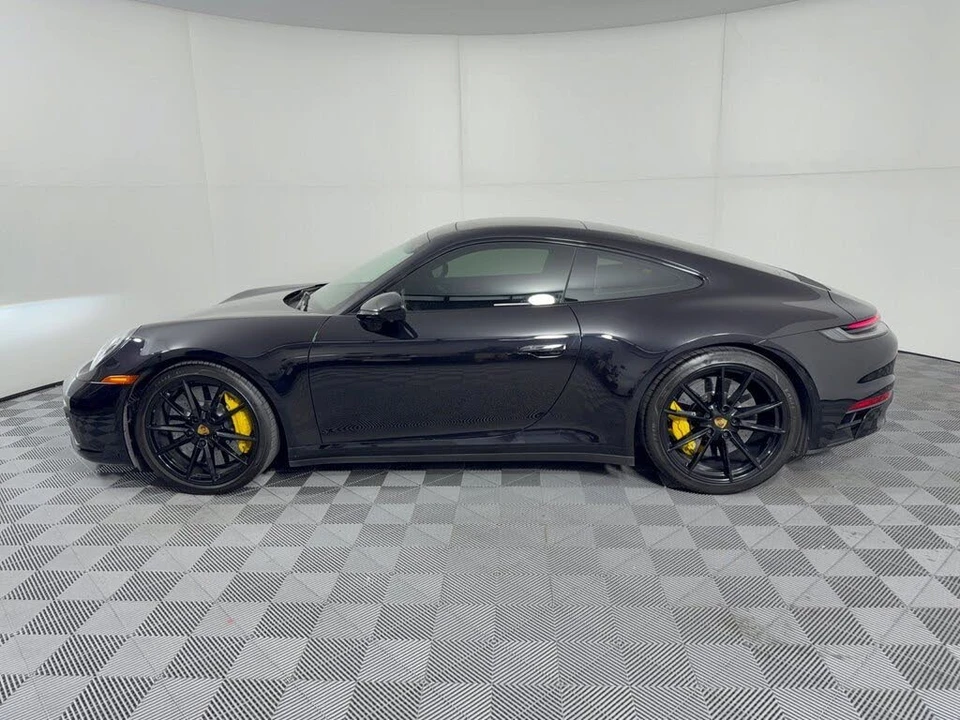 2024 Porsche 992 Carrera 4 - Image 2 of 31