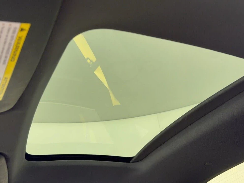 2024 Porsche 992 Carrera 4 - Image 27 of 31
