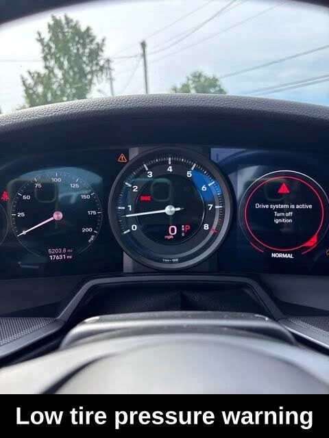2024 Porsche 992 Carrera 4 - Image 15 of 29