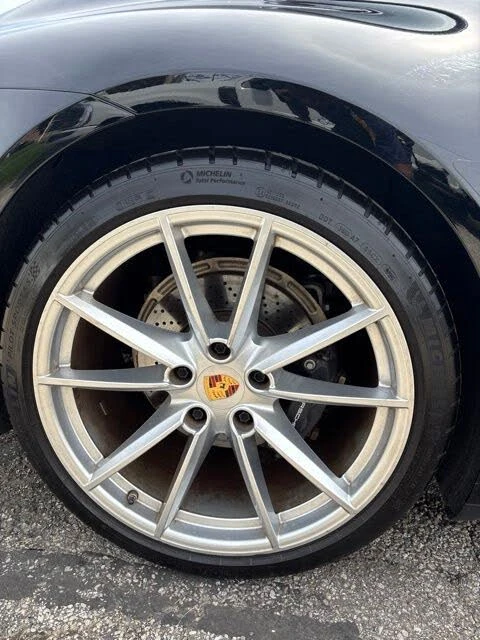 2024 Porsche 992 Carrera 4 - Image 27 of 29