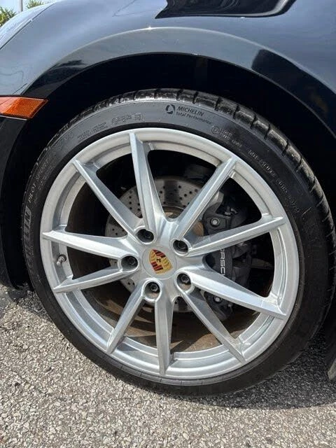 2024 Porsche 992 Carrera 4 - Image 25 of 29